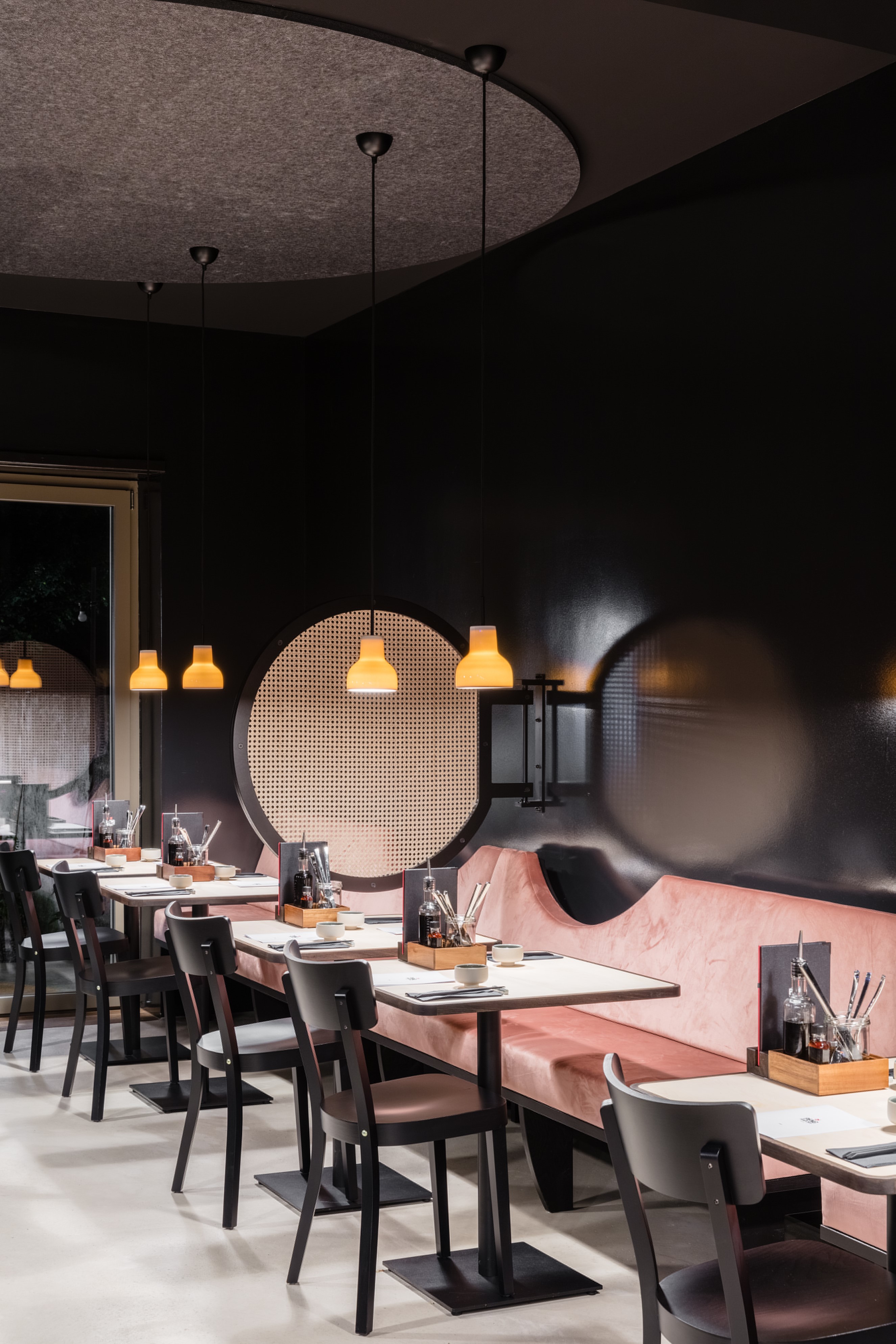 12-0_Bar-Black.jpg